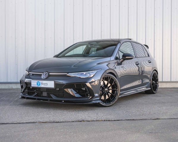 Win This Mk8.5 Volkswagen Golf R Black Edition + £2,000 Cash!