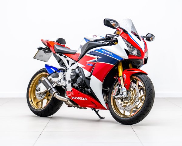Win This Honda CBR1000 Fireblade SP!