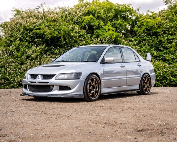 Win This Mitsubishi Lancer Evolution VIII + £2,000 Cash!