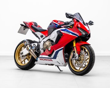Win This Honda CBR1000RR Fireblade £500 Cash! 7days Performance