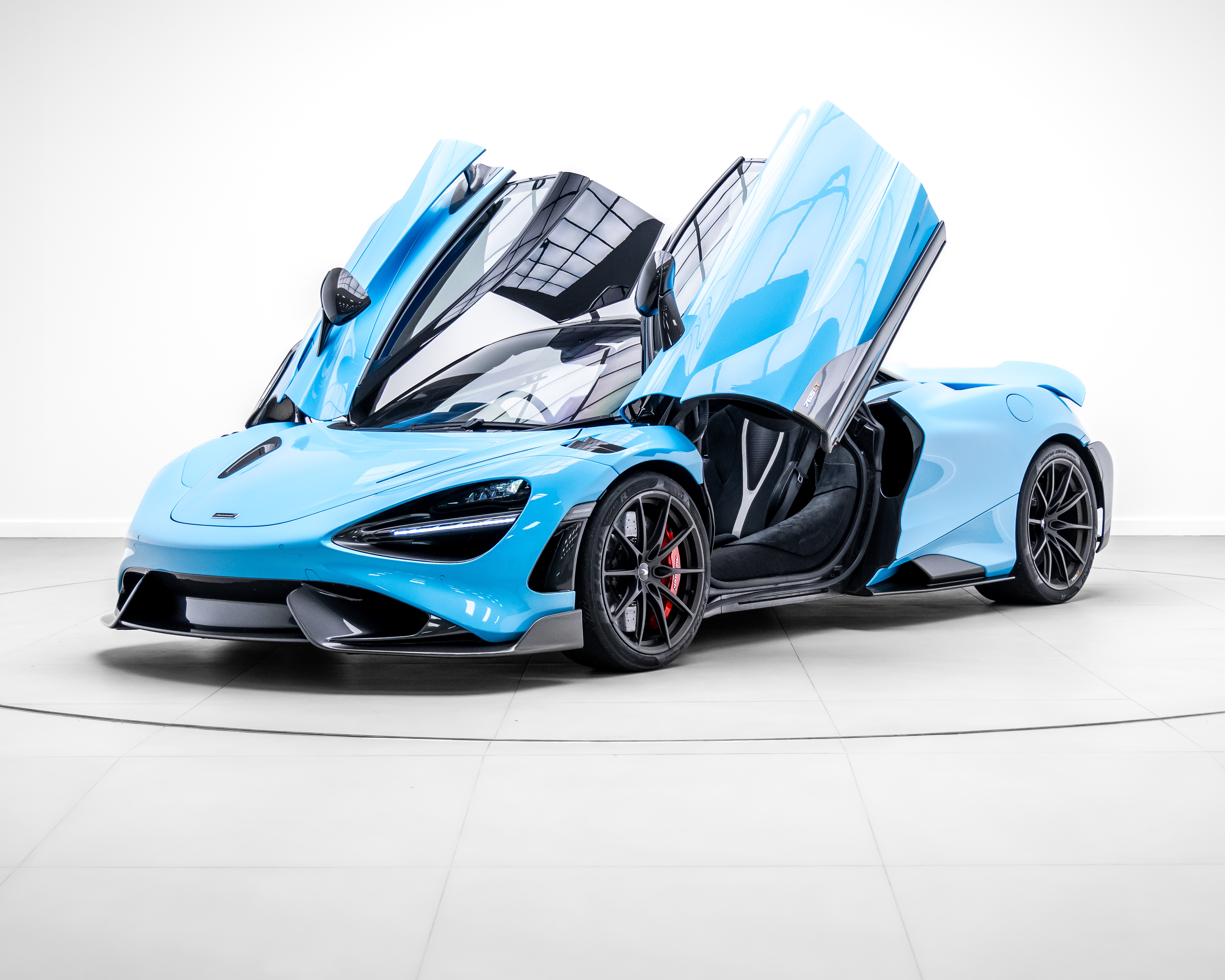 Maclaren Light Blue Win This McLaren 765LT £10,000 Cash! 7days