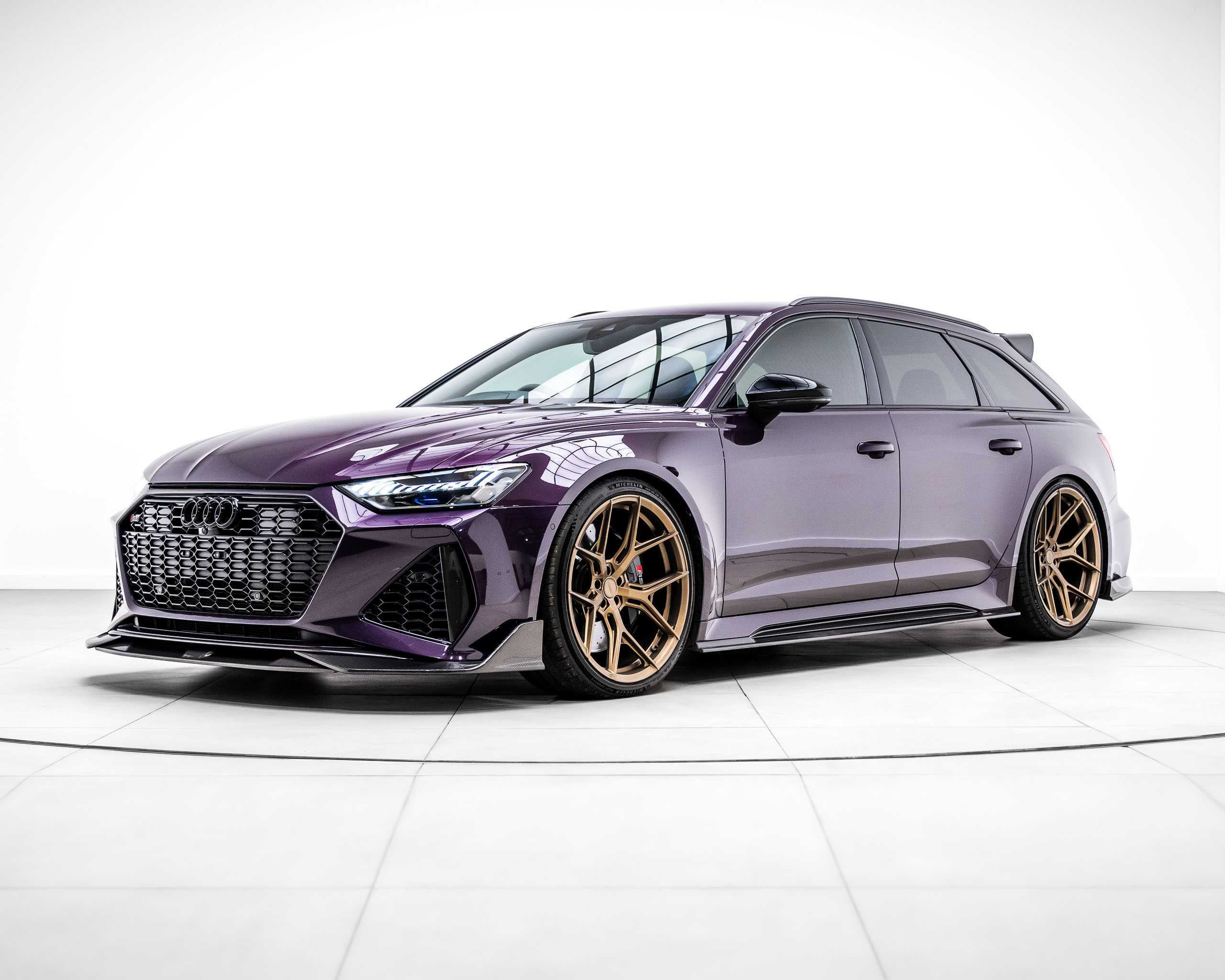 Win This Audi RS6 Carbon Black Edition + £5,000 Cash!
