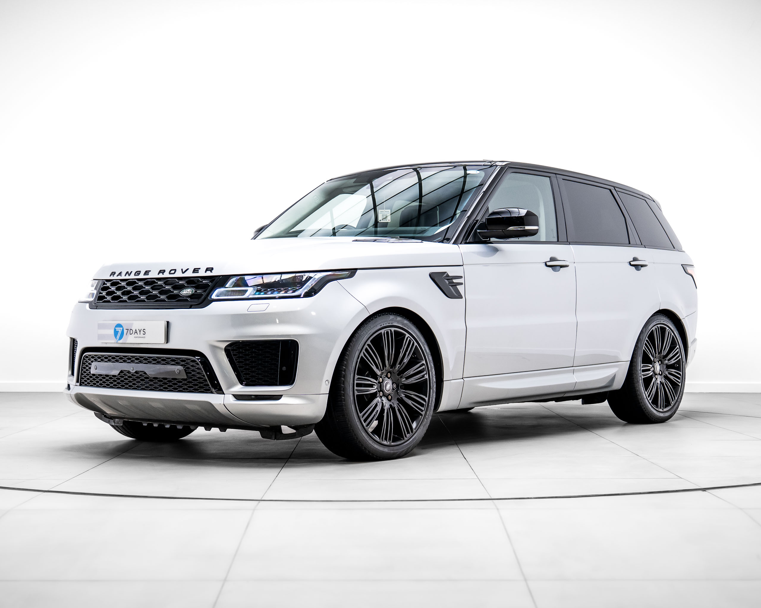 Win This Range Rover Sport Autobiography + £2,000 Cash!