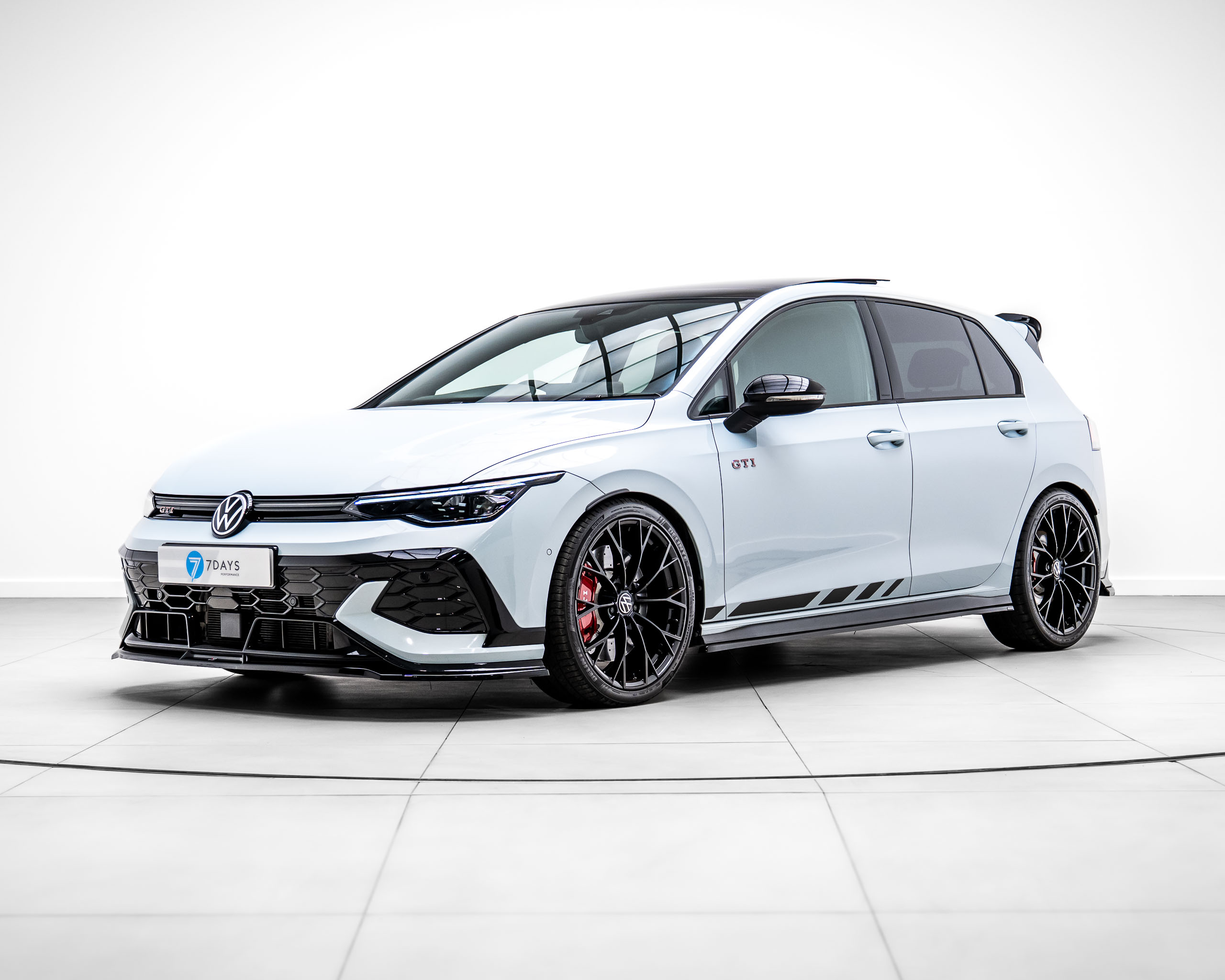 Win This 2025 Volkswagen Golf GTI Clubsport + £2,000 Cash!