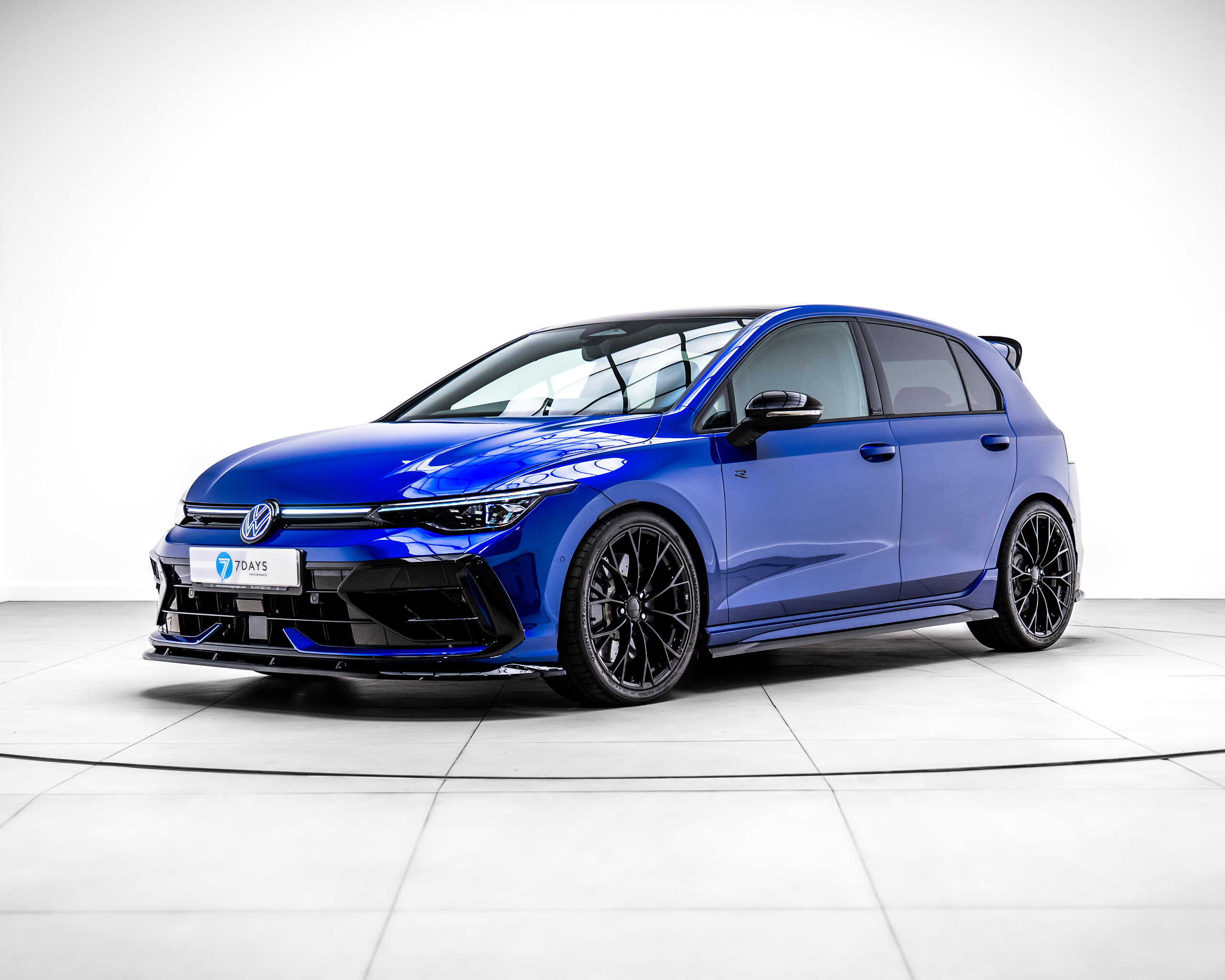 Win This Mk8.5 Volkswagen Golf R Black Edition + £2,000 Cash!