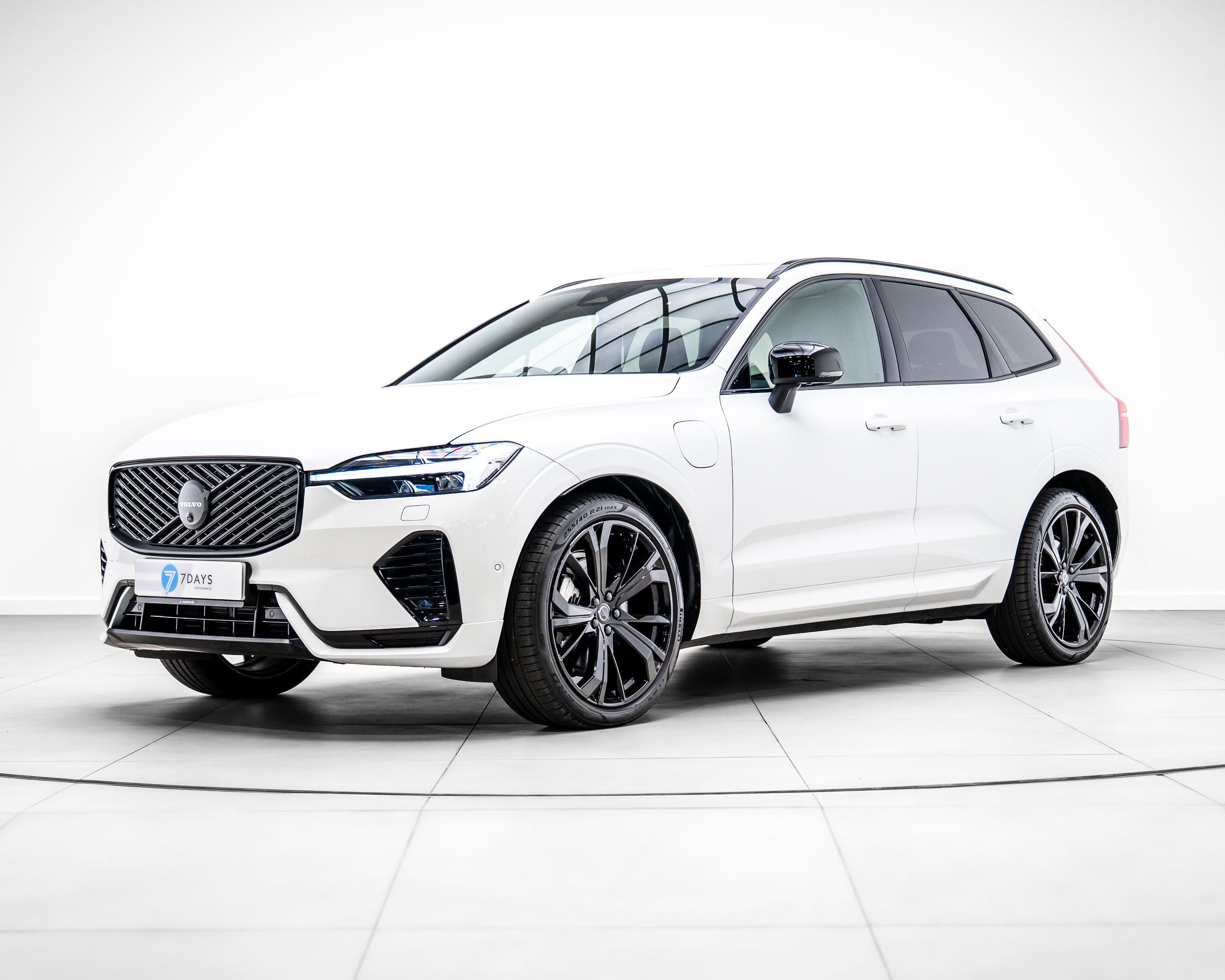 Win This 2025 Volvo XC60 Ultra Black Edition + £2,000 Cash!