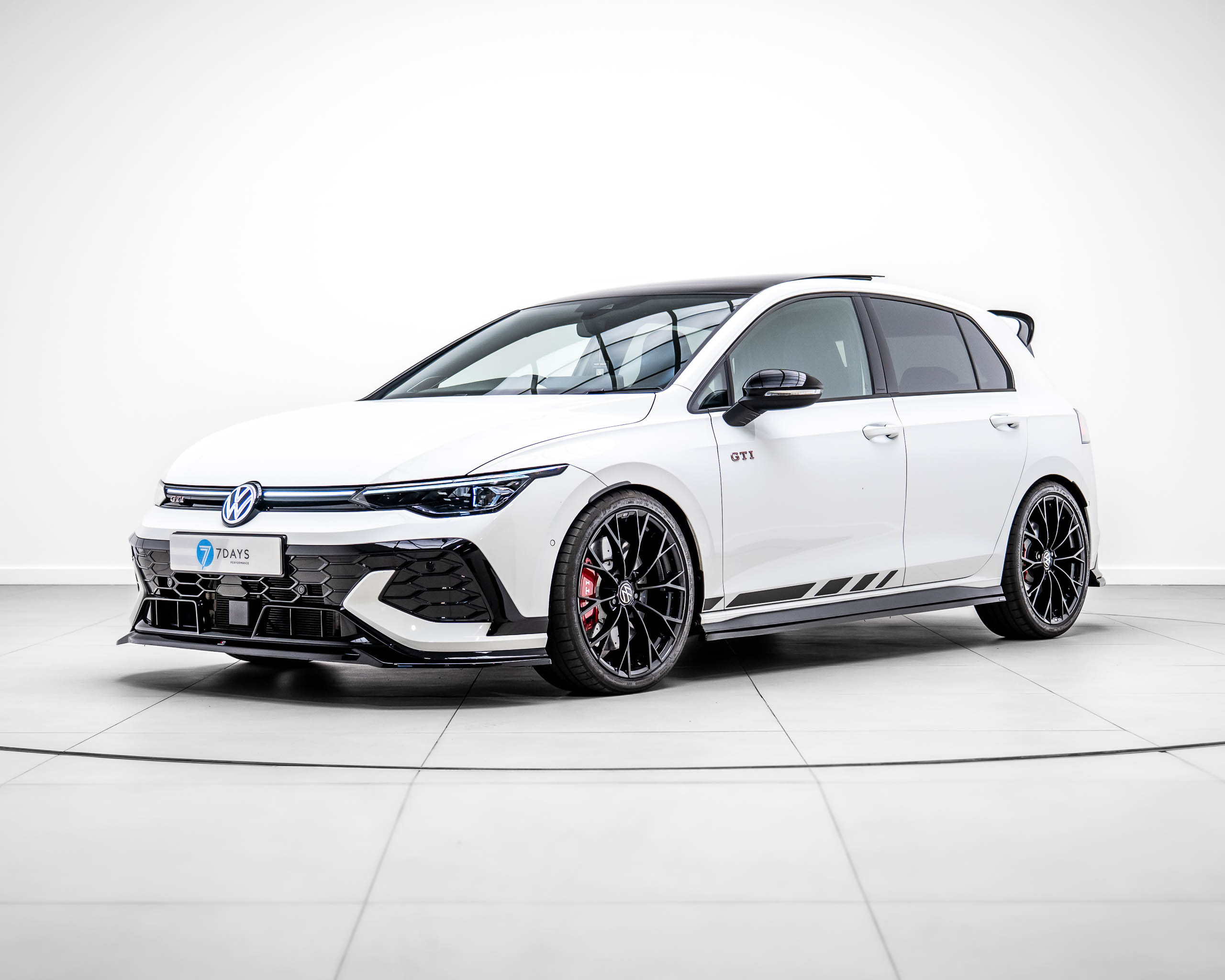 Win This 2025 Volkswagen Golf GTI Clubsport + £2,000 Cash!