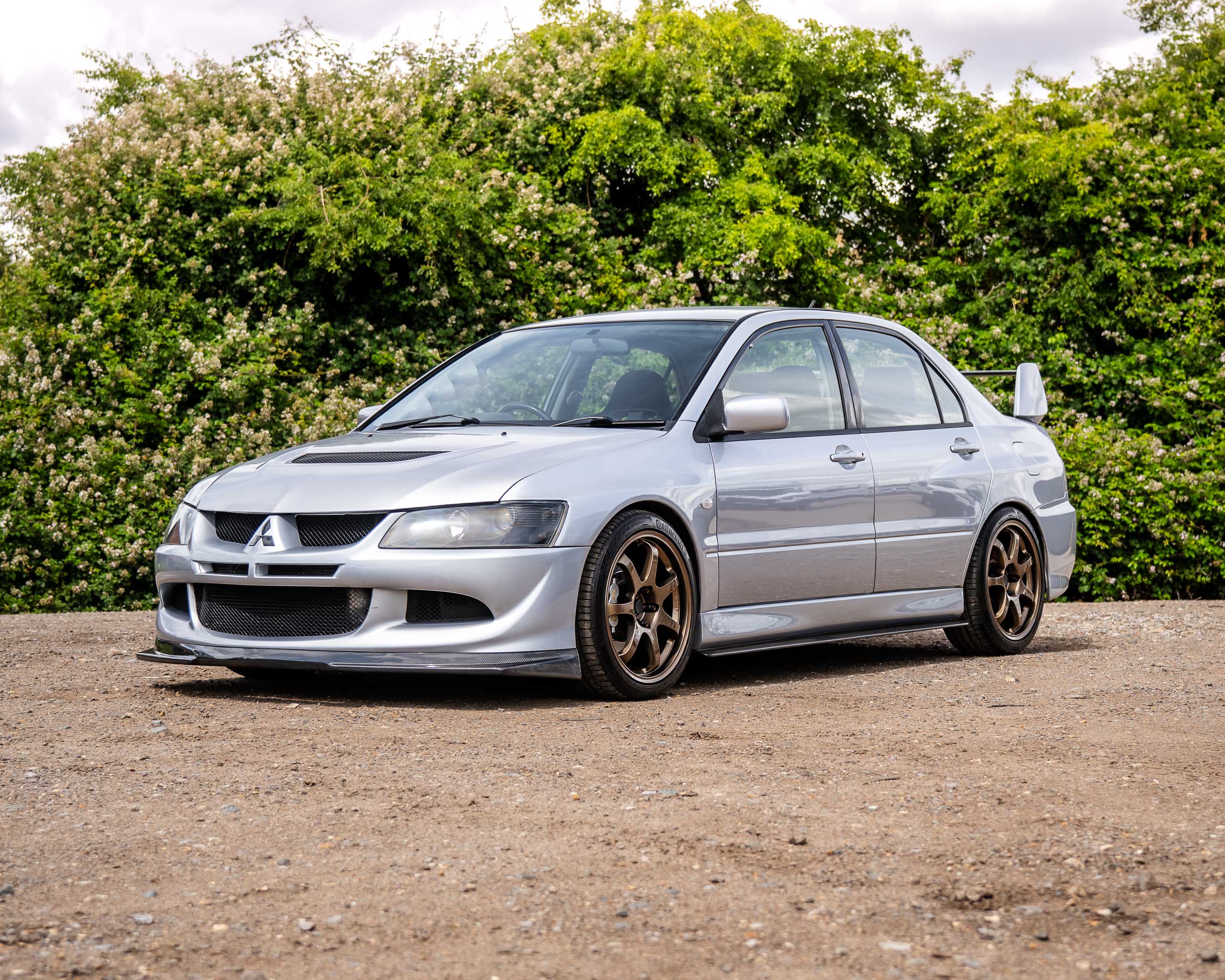 Win This Mitsubishi Lancer Evolution VIII + £2,000 Cash!
