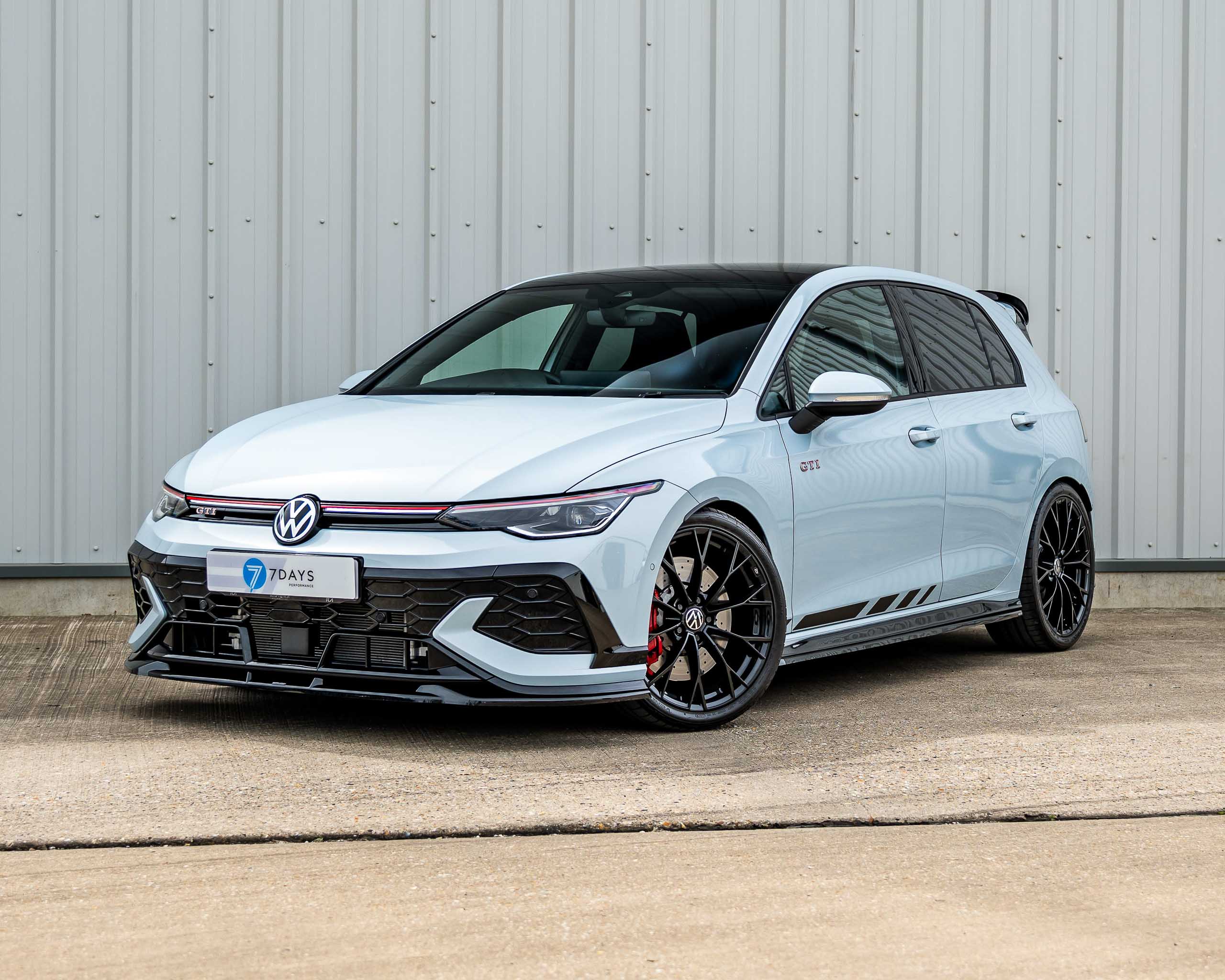 Win This 2025 Volkswagen Golf GTI Clubsport + £2,000 Cash!